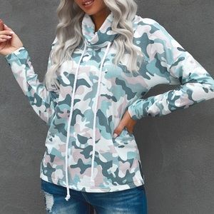 Green camouflage sweatshirt + gift 🎁